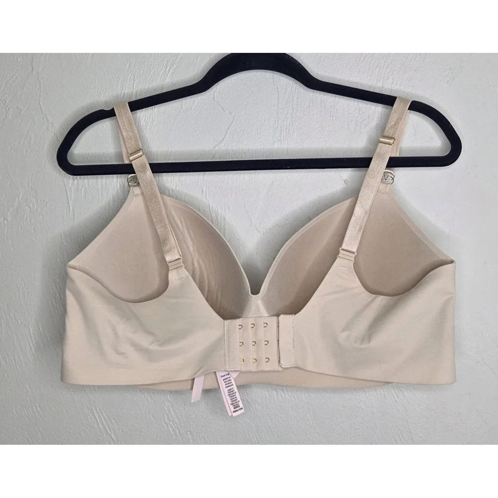 Victoria's Secret Dream Angels Padded No Wire Wireless Bra Beige Nude 40DD